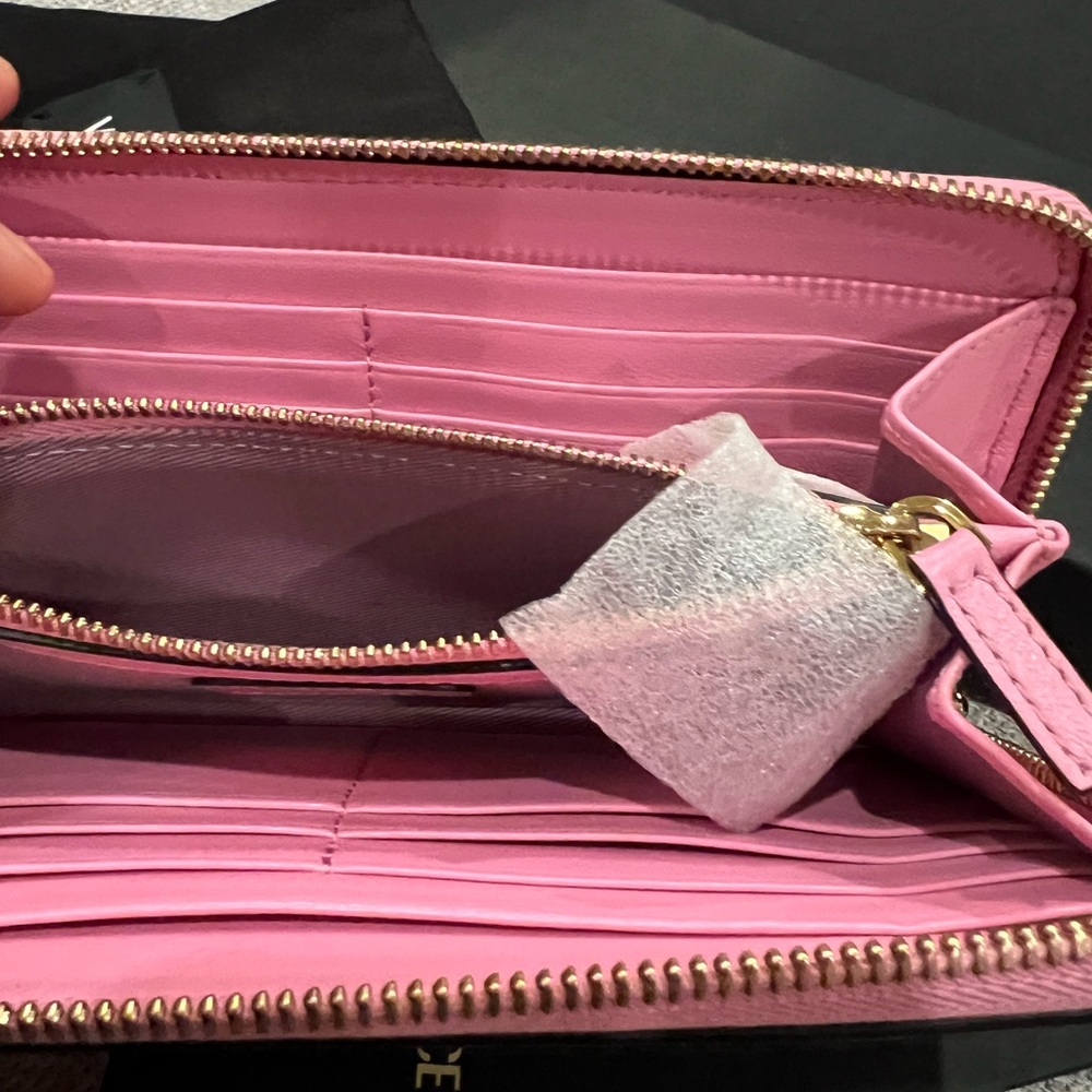 New Versace Medusa Long Pink Zip-Around Wallet - Picture 13 of 15